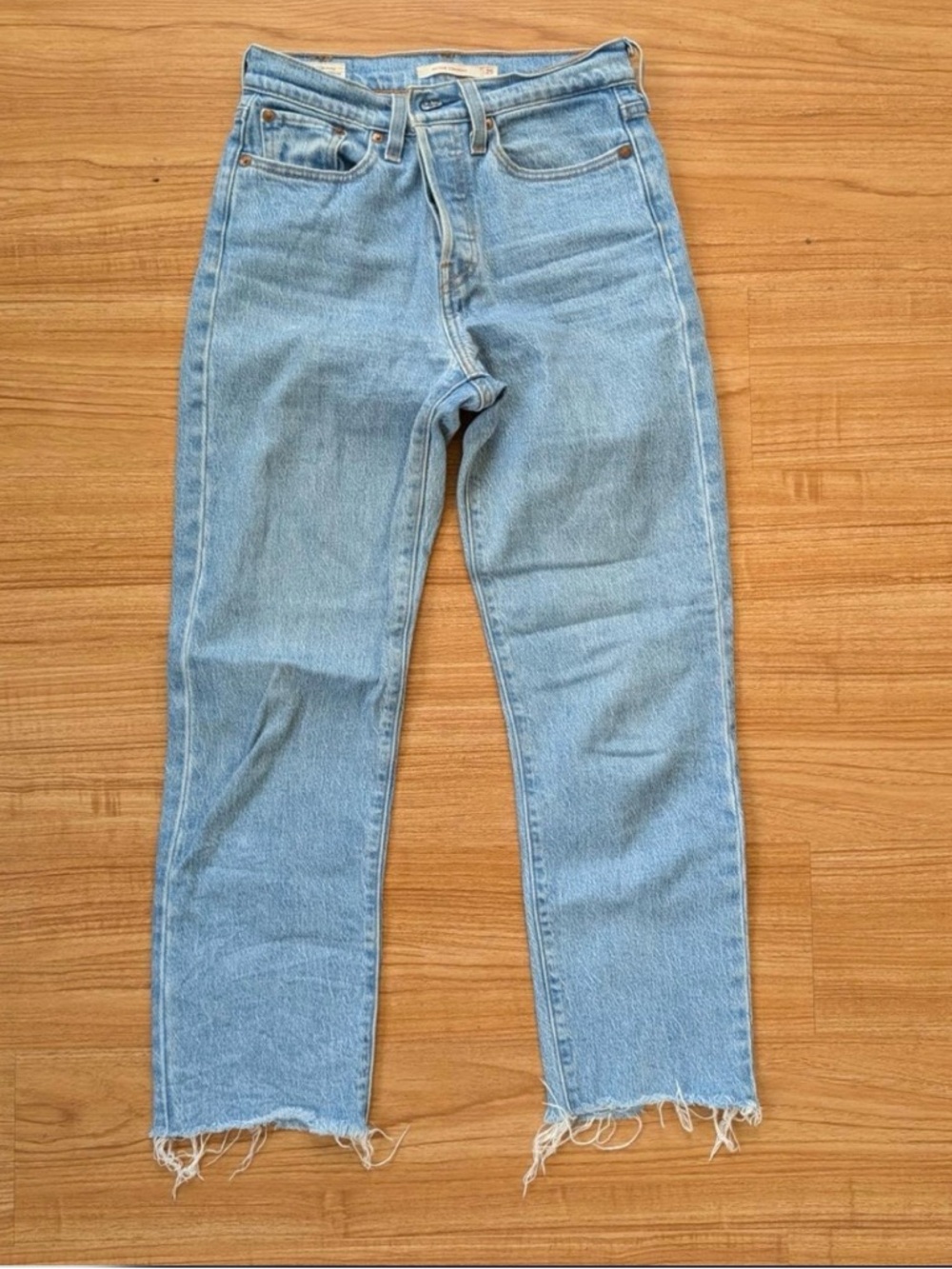Levi's Light Blue Denim Jeans - Picture 2 of 4